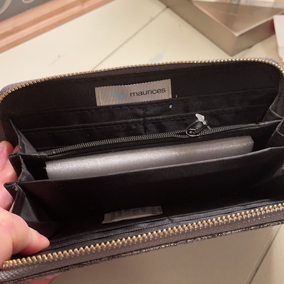 Wallet - Picture 2 of 2